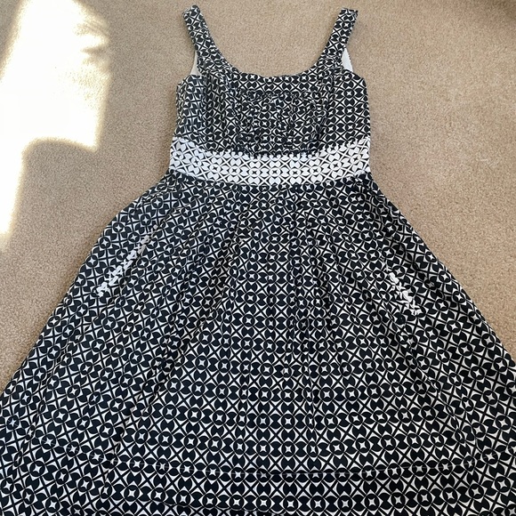 White House Black Market black and white patterned A-line dress - Picture 4 of 7